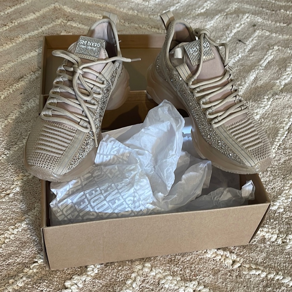 STEVE MADDEN Maxima Sneakers Blush Nude Taupe Rhinestone size 8.5